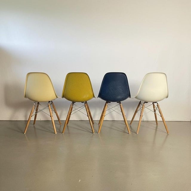 Plastic DSW Side Chairs in Parchment, Navy Blue, Light Olive and Light Ochre by Eames for Herman Miller, 1960s, Set of 4 For Sale - Image 7 of 17