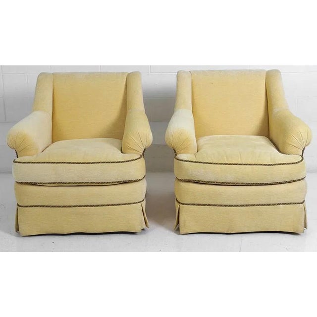 Pair Sherrill Finely Upholstered Lounge Chairs For Sale In New York - Image 6 of 9