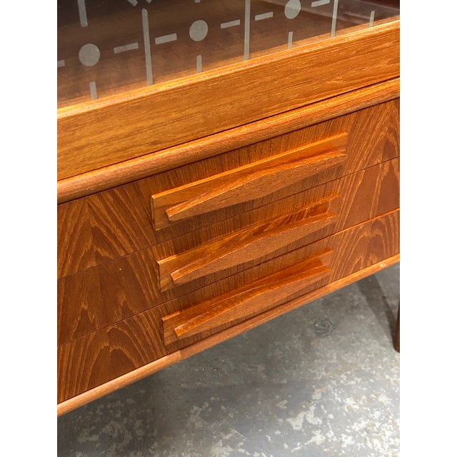 Mid 20th Century 1960s Danish Mid Century Modern Teak Etched Glass Door Corner Cabinet Dry Bar For Sale - Image 5 of 9