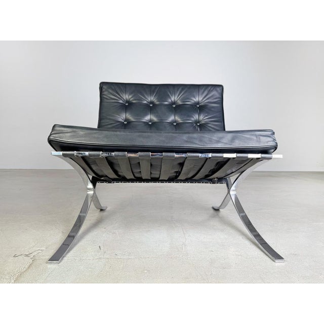 Barcelona Chair by Mies Van Der Rohe for Knoll International For Sale - Image 6 of 16