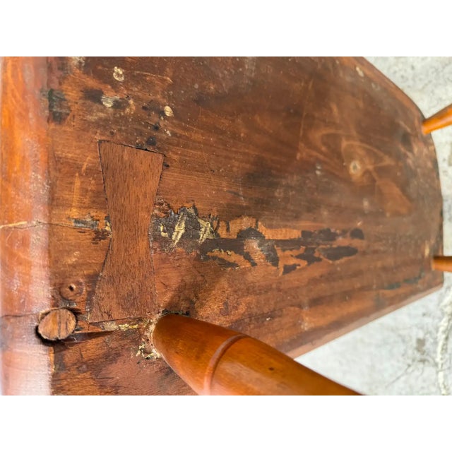 American Antique Pine Spindle Back Windsor Style Bench With Arms For Sale - Image 3 of 9