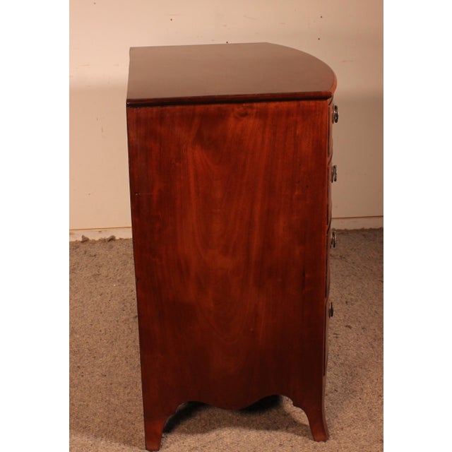 Brown Bowfront Chest of Drawers in Mahogany, 1800s For Sale - Image 8 of 13