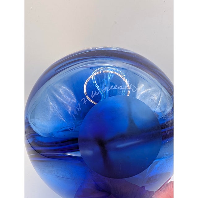 1980s William Worcester Glassworks Signed 1987 Studio Art Glass Vase Cobalt Blue For Sale - Image 5 of 13