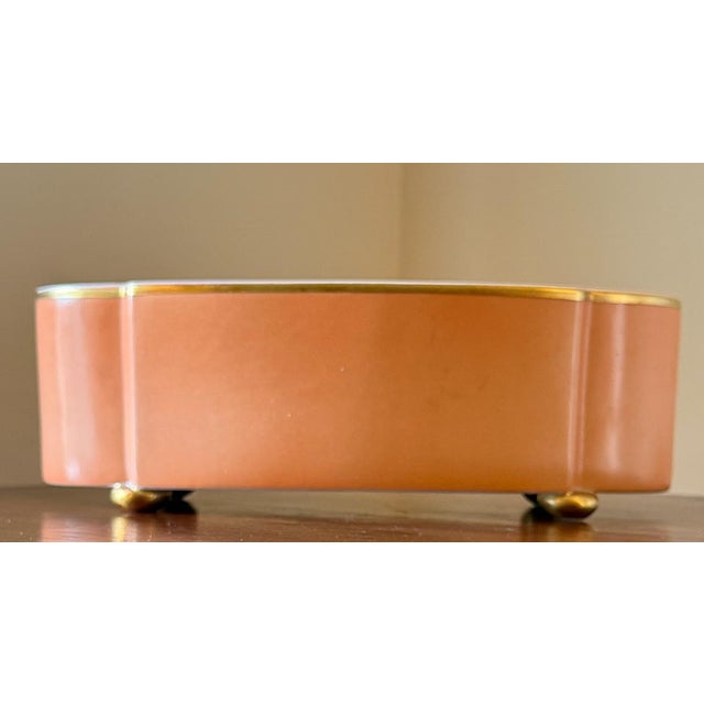 Apricot 1970's Porcelain Apricot & Gold Mottahedeh Quatrefoil Cachepot For Sale - Image 8 of 12