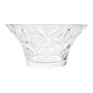 Oneida & Royal Rock Crystal “Laurus” Large Crystal Decorative Serving Bowl For Sale