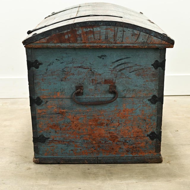 Swedish 19th Century Painted Pine Marriage Trunk For Sale - Image 11 of 12