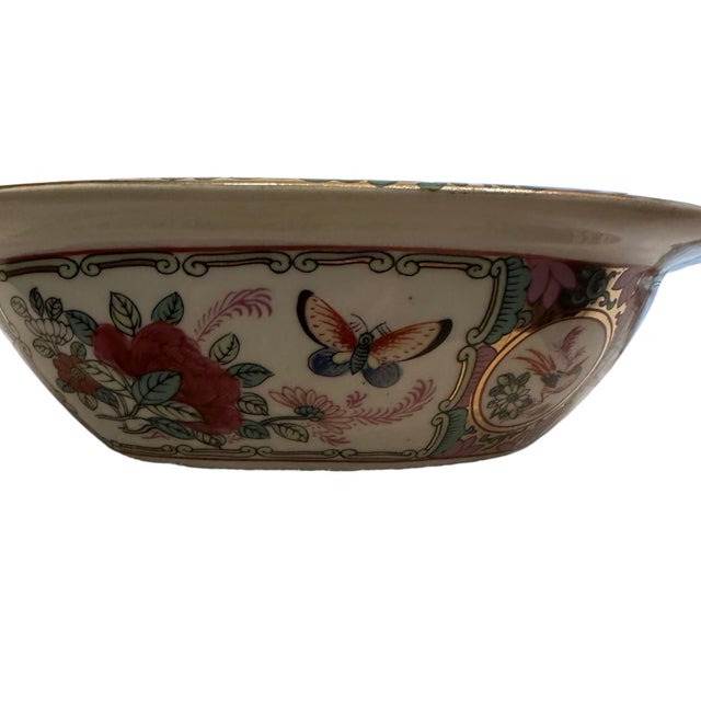 19th Century Chinese Famille Rose Medallion Porcelain Covered Dish For Sale - Image 10 of 11