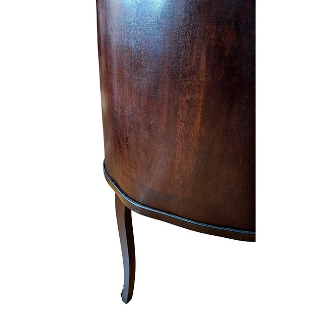 Vintage French Louis XV-style Small Liquor Cabinet/Occasional Table For Sale - Image 12 of 12