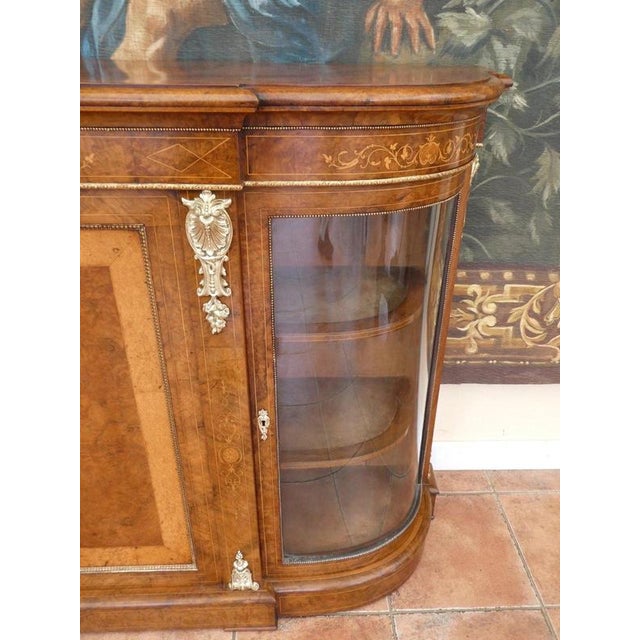 Antique Regency Walnut Credenza Bookcase from Gillows, 1820 For Sale - Image 11 of 18