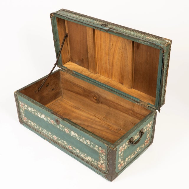 Early 19th Century Early 19th Century Chinese Decorated Blue Leather Covered Wood Trunk For Sale - Image 5 of 8