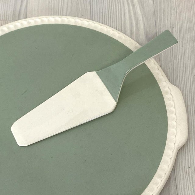 Vintage Villeroy & Boch dessert set, 1950s Made in France by Economic Union Some signs of wear Includes: Cake platter and...