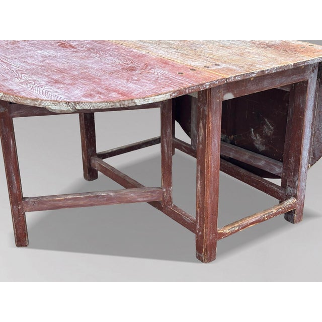Gustavian (Swedish) 19th Century Swedish Painted Drop-Leaf Dining Table, 1810 For Sale - Image 3 of 13