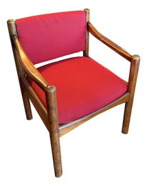 Example of Gunlocke Seating