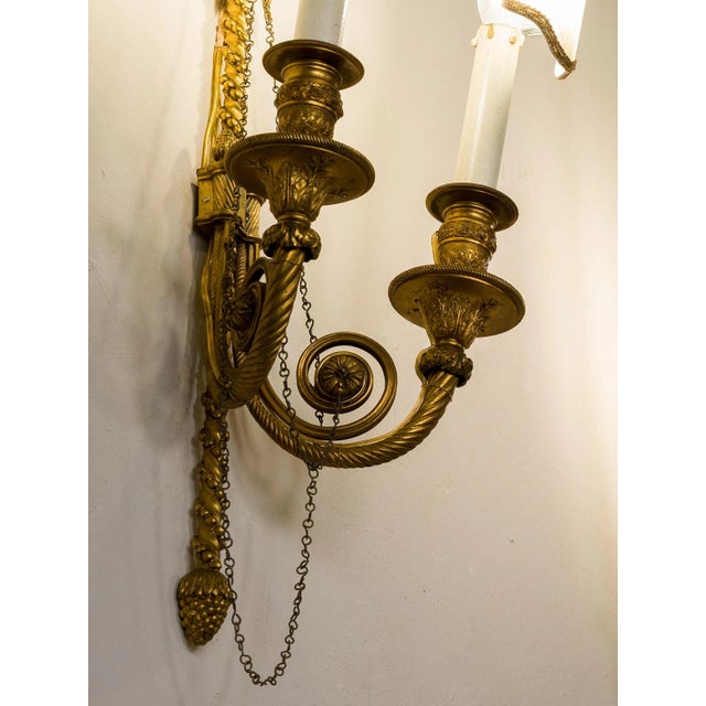 Gold Napoleon III Wall Lamps in Gilded and Hand-Chiseled Bronze, Set of 2 For Sale - Image 8 of 11
