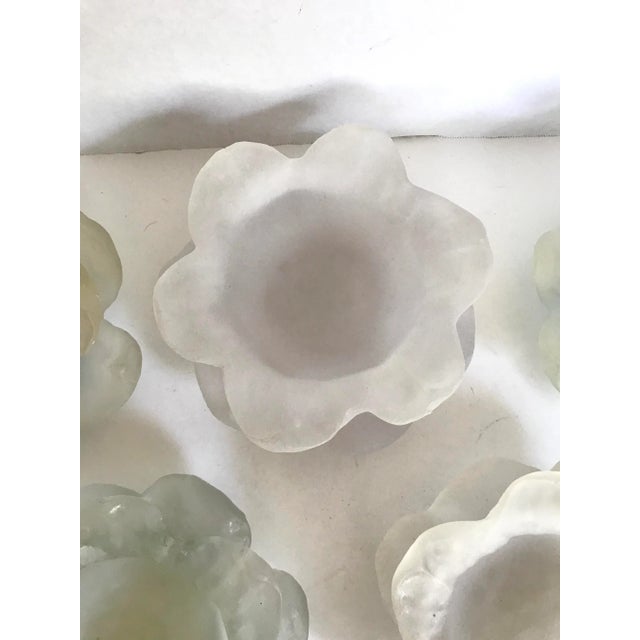 Dorothy Thorpe Resin Flower Bowl Set of 7 For Sale - Image 9 of 12