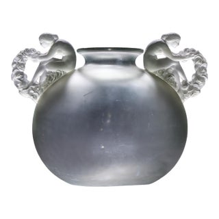 René Lalique 1926 Bouchardon Handle Vase in Opalescent Glass For Sale