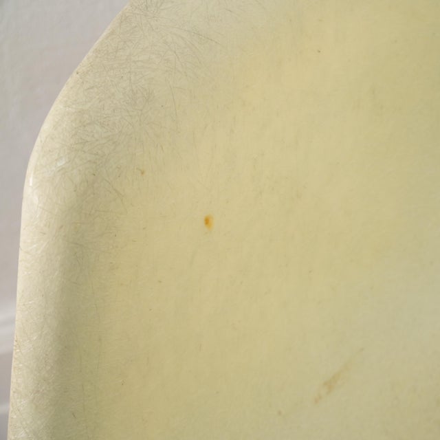 1950s 1st Generation Attributed to Eames for Herman Miller Eiffel Base Shell Chair Rope Edge Parchment For Sale - Image 9 of 11