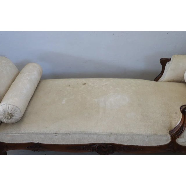 Antique Chaise Lounge in Walnut, 1800s For Sale - Image 13 of 16