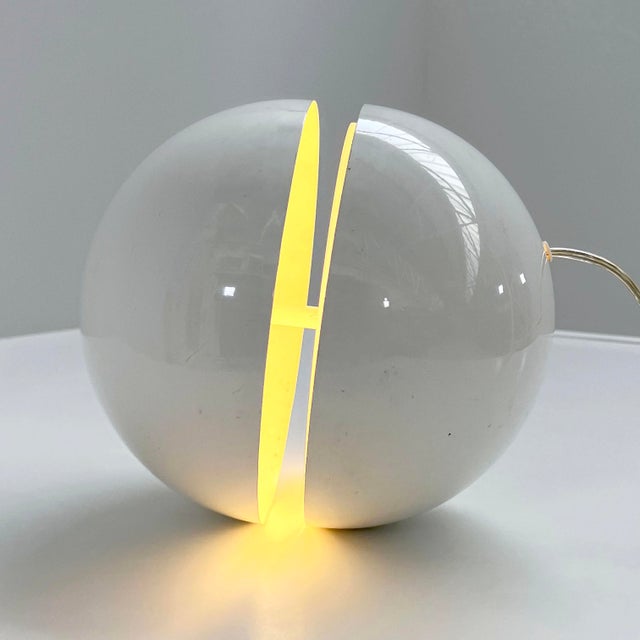 White Sphera Table Lamp by Andrea Modica for Lumess, 1970s For Sale - Image 4 of 9