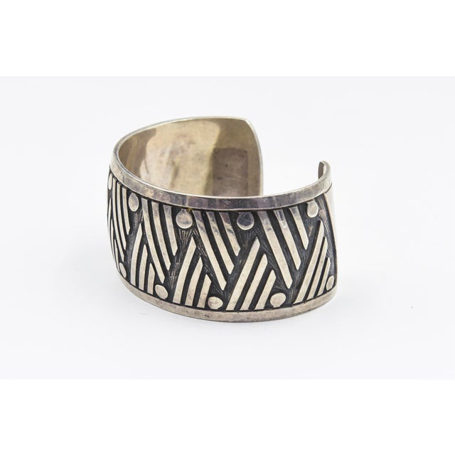 Metal Geometric Mexican Sterling Silver Cuff Bracelet For Sale - Image 7 of 11