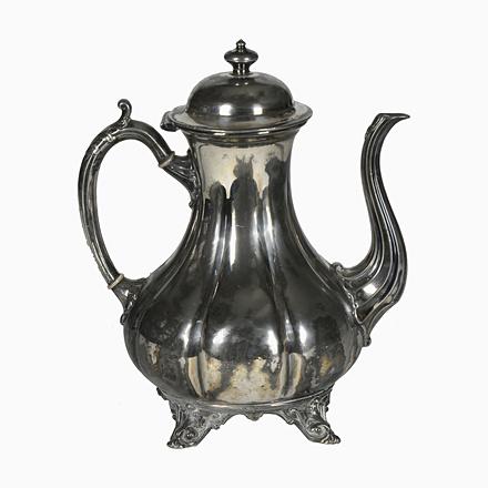 Antique Second Half of the 19th Century Sheffield Teapot by Shaw & Fisher For Sale - Image 10 of 10