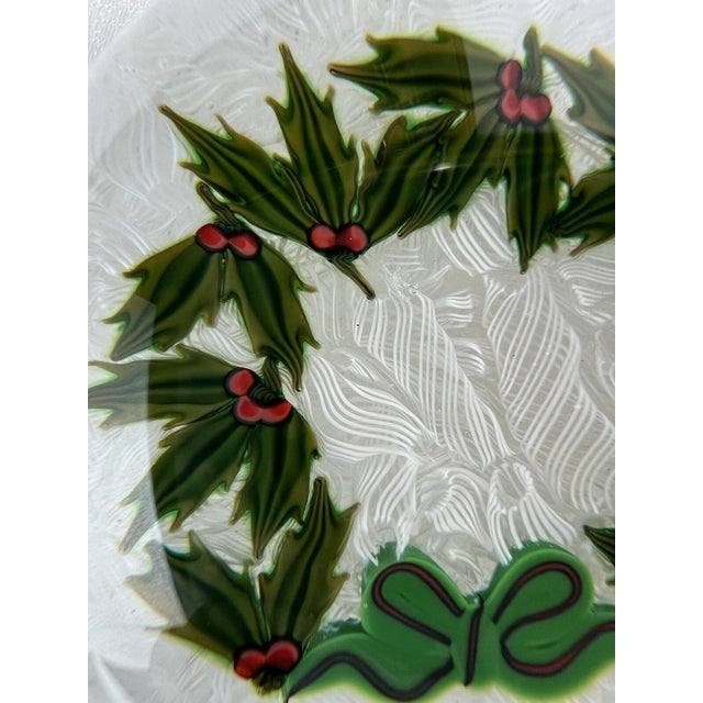 Paperweight Christmas Holly Wreath Vintage C. 1983 P Perthshire Scotland Post-Modern For Sale - Image 10 of 14