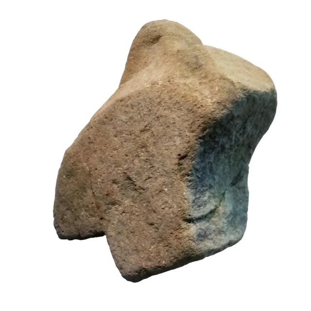 Thon, "Venus" carving stone, cm.30x24x12, total h.cm.40, signed and dated 1985 This piece has an attribution mark, I am...