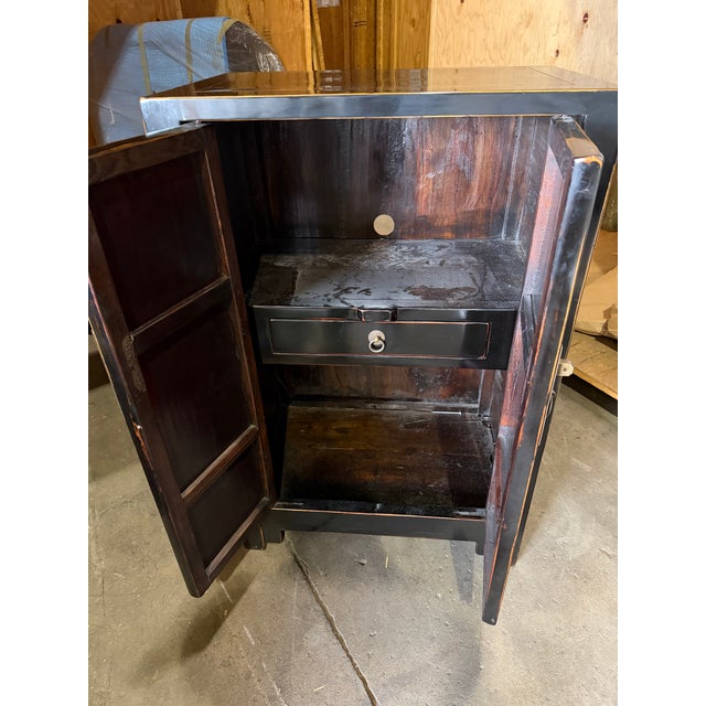 Contemporary 1990s Chinese Black Lacquer Scholar's/Media Cabinet For Sale - Image 3 of 3