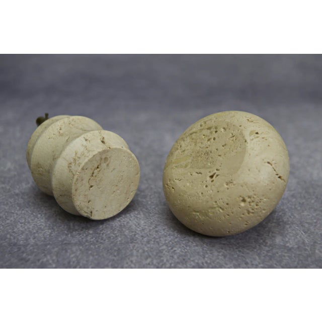 Lighters in Brass on a Travertine Stone Base attributed to Fratelli Mannelli, 1970s, Set of 2 For Sale - Image 3 of 6