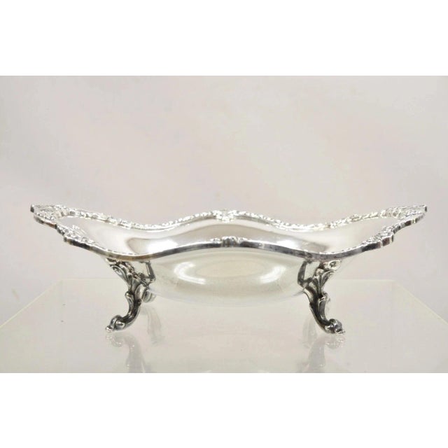 Victorian Vintage Sheridan Victorian Style Silver Plated Footed Scalloped Oval Fruit Bowl For Sale - Image 3 of 12