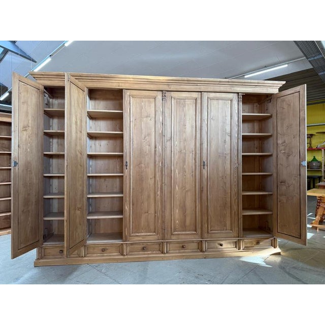 Farmhouse Wardrobe in Pine For Sale - Image 6 of 18