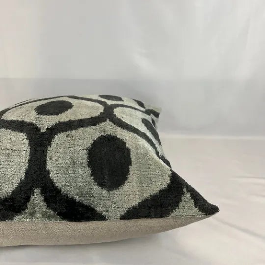 Turkish Modern Gray Velvet Silk Ikat Pillow Cover For Sale - Image 4 of 5