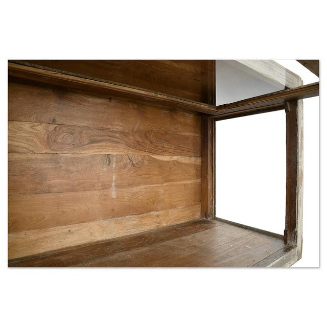 Display Cabinet in Solid Wood with White Patina For Sale - Image 4 of 5
