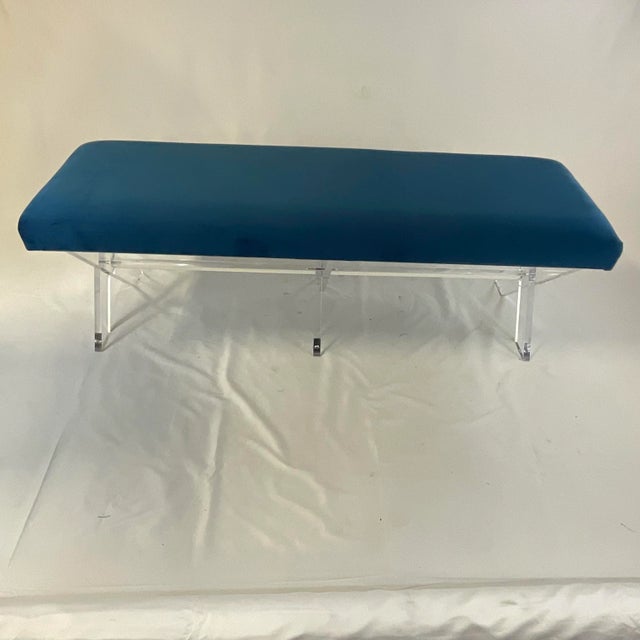 1980s Contemporary Modern Lucite X-Base Bench, Newly Upholstered in Velvet. For Sale - Image 4 of 10