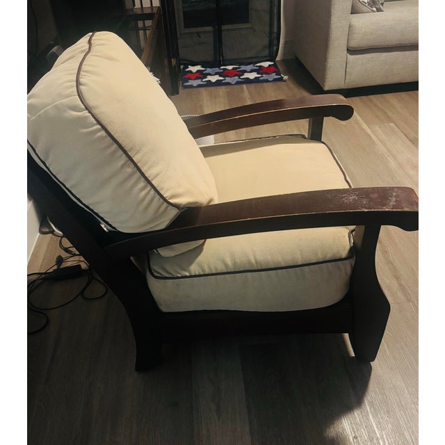 During the 1990s Eddie Bauer expanded its lifestyle footprint by launching EDDIE BAUER HOME COLLECTION. To bring their...