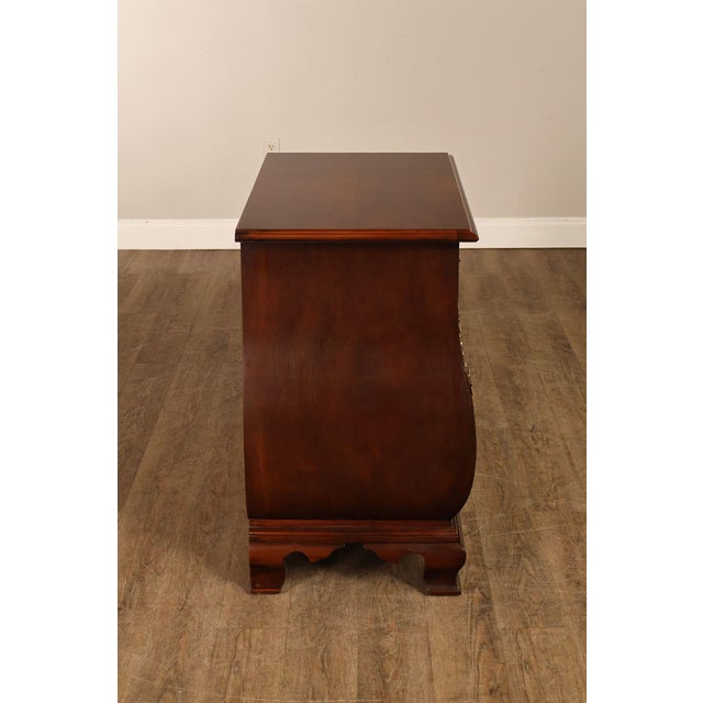 Henredon Chinese Chippendale Style Pair of Mahogany Bombe Chests For Sale - Image 15 of 18