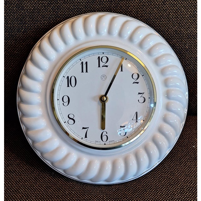 German Vintage Wall Clock in White Ceramic, 1980s For Sale - Image 4 of 4