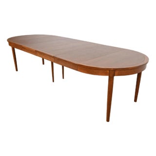 Baker Furniture Style French Regency Louis XVI Walnut Extension Dining Table, Newly Refinished For Sale