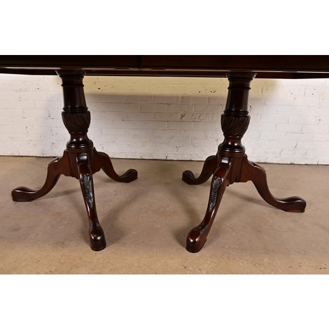 Baker Furniture Style Georgian Banded Mahogany Double Pedestal Extension Dining Table, Newly Refinished For Sale - Image 11 of 13