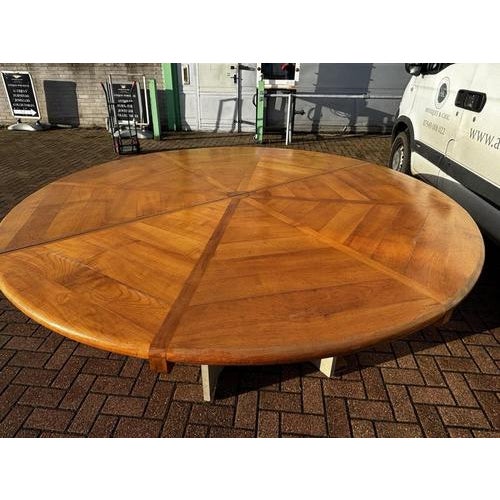 Mid-Century Modern Dining Table in Walnut For Sale - Image 17 of 18
