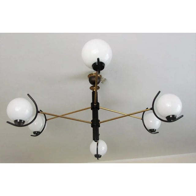 Chandelier in the style of Stilnovo, 1960s., in Very Good conditions. Designed 1960 to 1969 Up to 250V (Europe/UK...