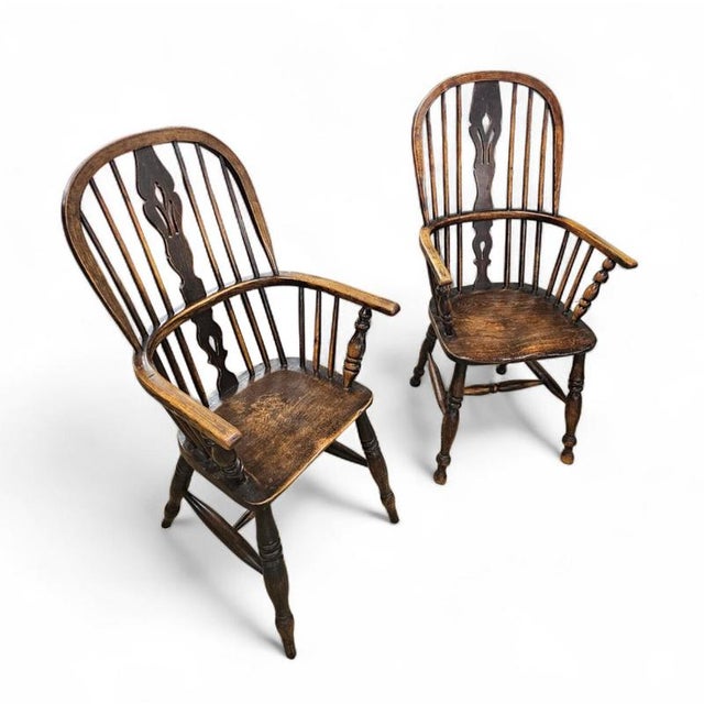 4 x Antique Windsor 2 Low / 2 high Spindle Back Arm Chair In Elm Wood / 19th Century