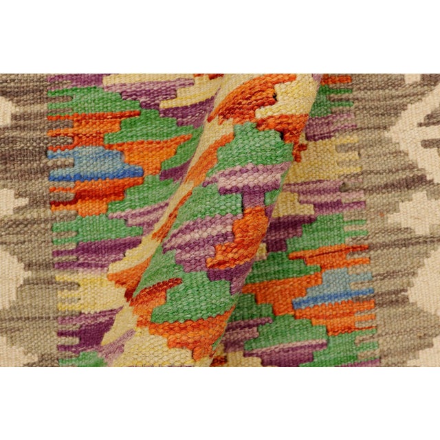 Bohemian Kilim Gray Beige Hand-Woven Wool Rug For Sale - Image 4 of 9