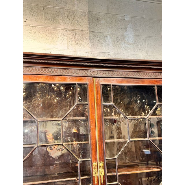 Traditional 19th C. English Mahogany Display Cabinet For Sale - Image 3 of 6