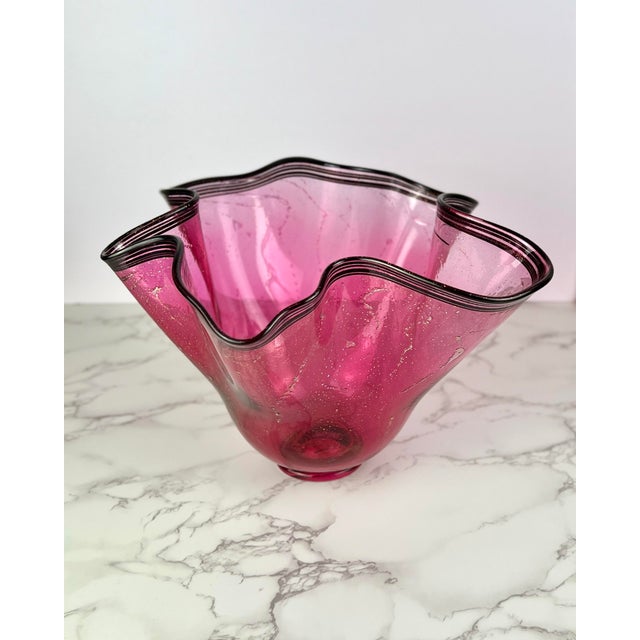 Contemporary Large 12" Signed Paul Bendzunas Magenta & Gold Fleck Hand-Blown Art Glass Handkerchief Bowl For Sale - Image 3 of 12