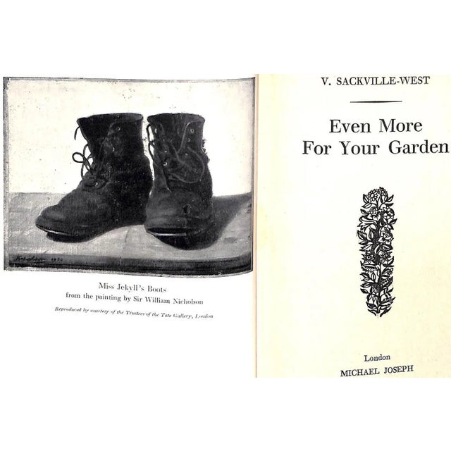 [199] pp. SACKVILLE-WEST, V. Michael Joseph 1958 8 1/4" x 5 1/2" Wrapper design by Ashley Pope w/ 10 October 31, 1995...