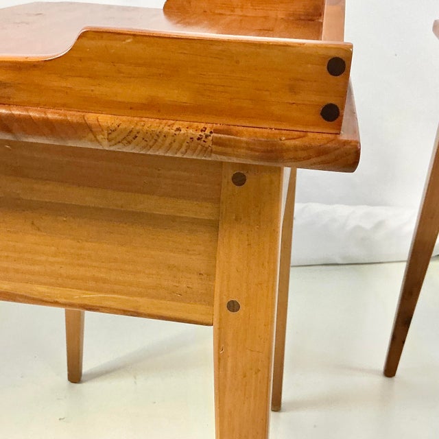 1970s Vintage Arts & Crafts Shaker Ethan Allen Pine Side Tables - A Pair, Country Craftsman Collection For Sale - Image 11 of 16