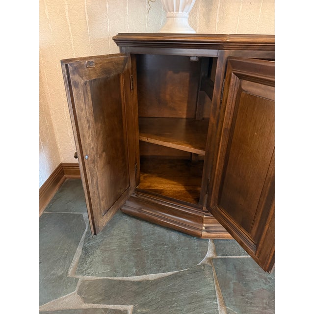 Vintage Ethan Allen Georgian Style Carved Sideboard For Sale In Baton Rouge - Image 6 of 11