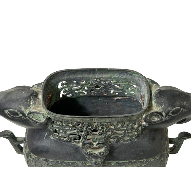 Green Bronze-Ware Ram Ox Ding Archaic Zoomorphic Ritual Vessel Display For Sale - Image 11 of 11