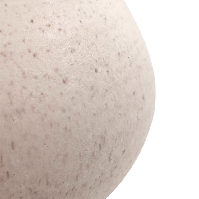 Mid-Century Studio Art Pottery Pink Speckled Bowl Vase, Signed Aoki For Sale - Image 4 of 4